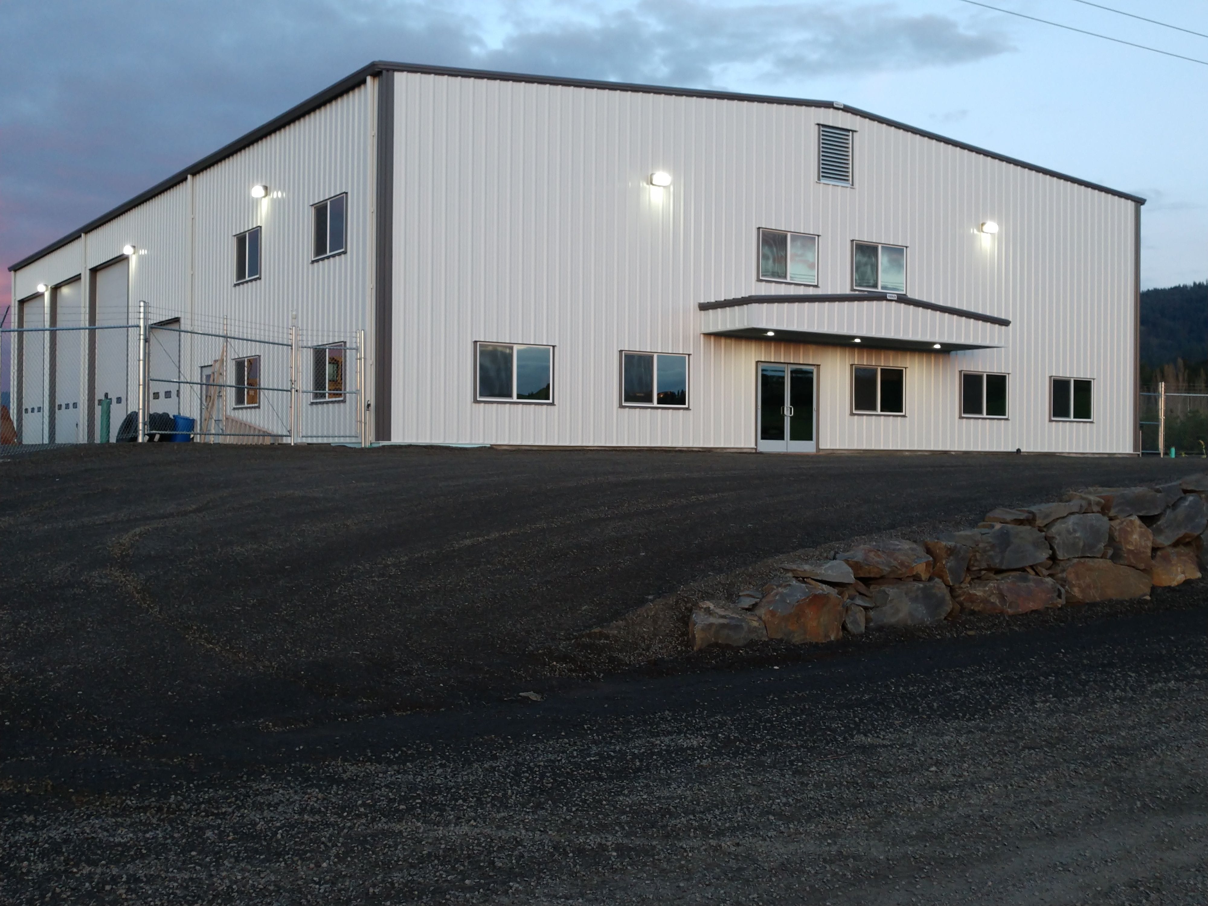 Excavation company shop and offices utilizing a steel building in Grangeville Idaho.